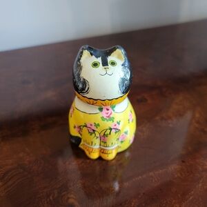 Vintage Joan De Bethel Rye Pottery Small Cat Made in England yellow dress rose
